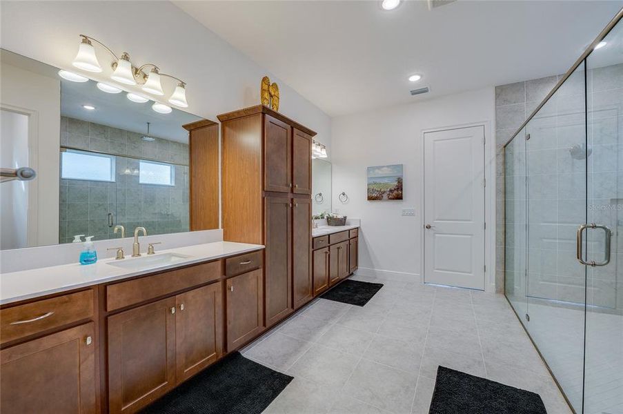 Furnished interior view inside a new home in , Daytona Beach (Image 31).