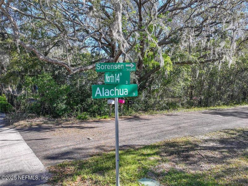 Image 4 of a home in . Image 4 of a home in .