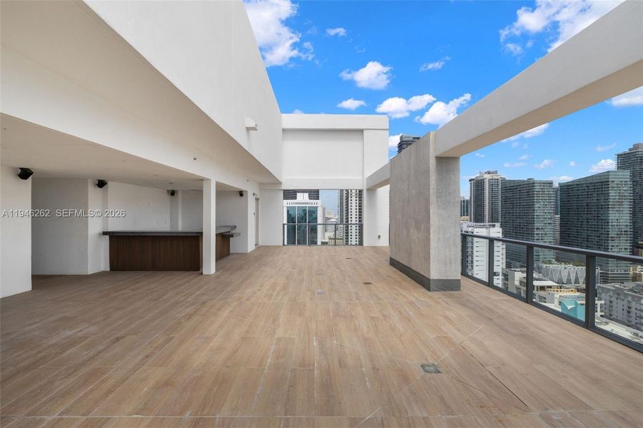 Spacious, unfurnished interior of a new home in , Miami (Image 24).