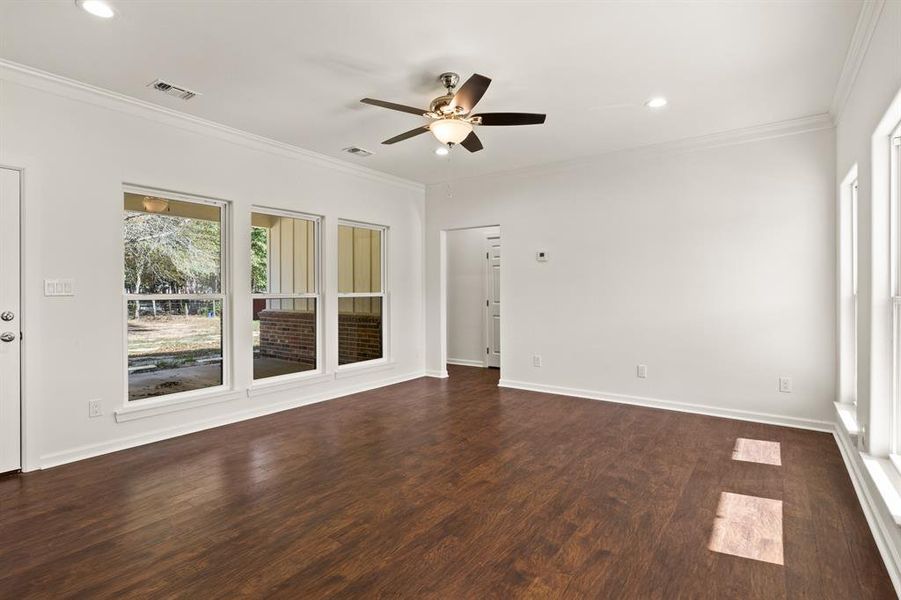 Spacious, unfurnished interior of a new home in , Mount Vernon (Image 28).