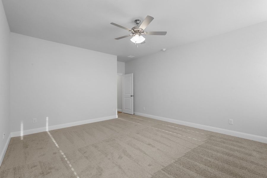 Representative unfurnished interior of a home built from the Garrison I by Cheldan Homes in Stoneview, Glen Rose (Image 50).