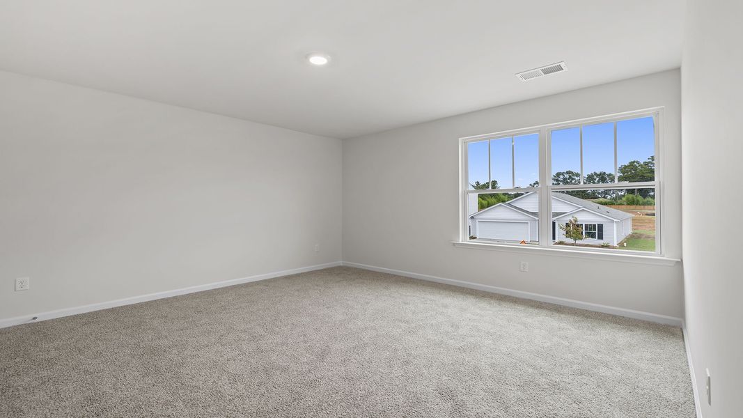 Spacious, unfurnished interior of a new home in Cedar Gap, Fountain Inn (Image 26).