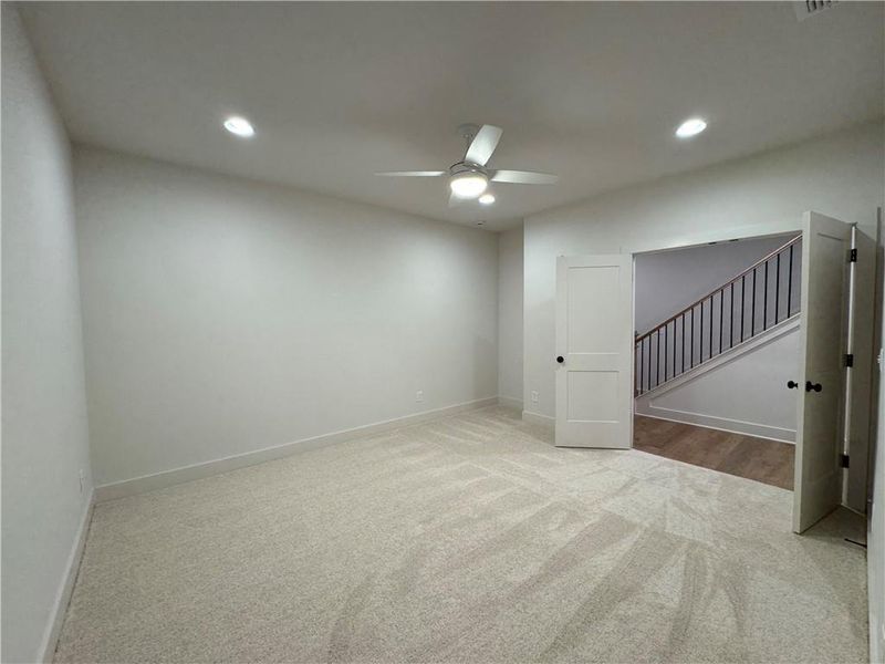Spacious, unfurnished interior of a new home in , Atlanta (Image 7).