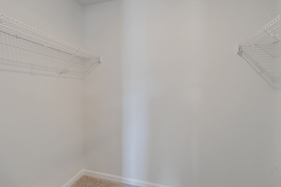 Spacious, unfurnished interior of a new home in Astoria, Columbia (Image 24).