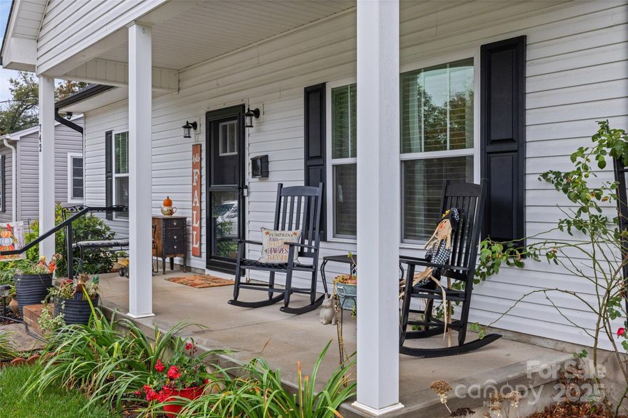Exterior details and patio area of a home in , Rock Hill (Image 3).