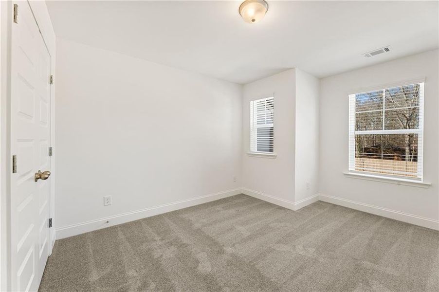 Spacious, unfurnished interior of a new home in Mulberry Summit, Flowery Branch (Image 21).
