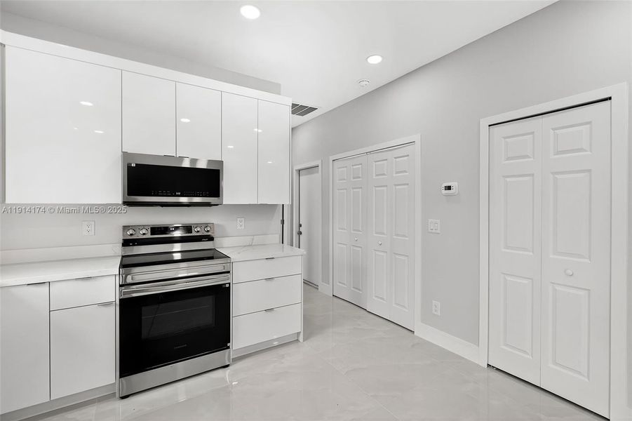 Furnished interior view inside a new home in , Lehigh Acres (Image 10).