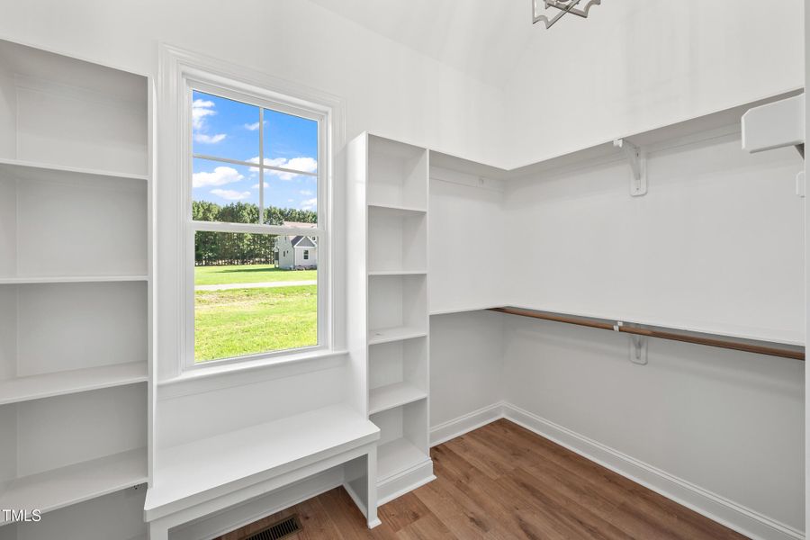 D3A46C11-76FB-41F3-8777-94883E8FFDFF