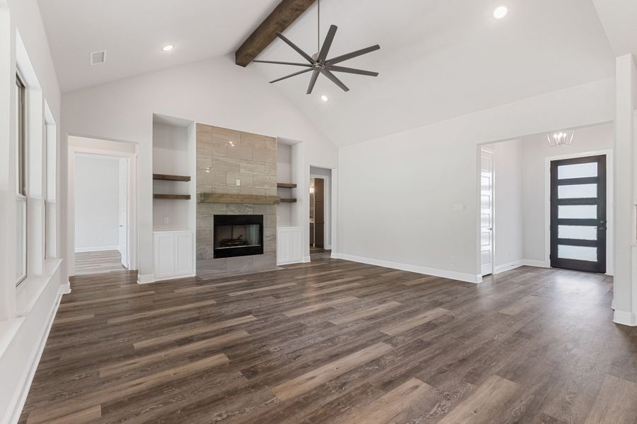 Representative unfurnished interior of a home built from the The Braden II by Doug Parr Custom Homes in Kessler Farms, Brock (Image 13).