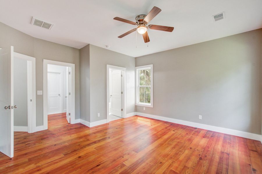 Spacious, unfurnished interior of a new home in , North Charleston (Image 32). Spacious, unfurnished interior of a new home in , North Charleston (Image 32).