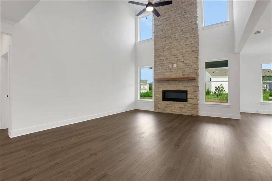 Spacious, unfurnished interior of a new home in Twin Lakes, Hoschton (Image 38).