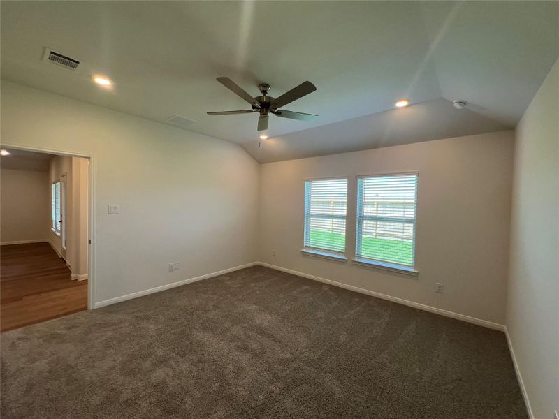 Spacious, unfurnished interior of a new home in , Dayton (Image 24).