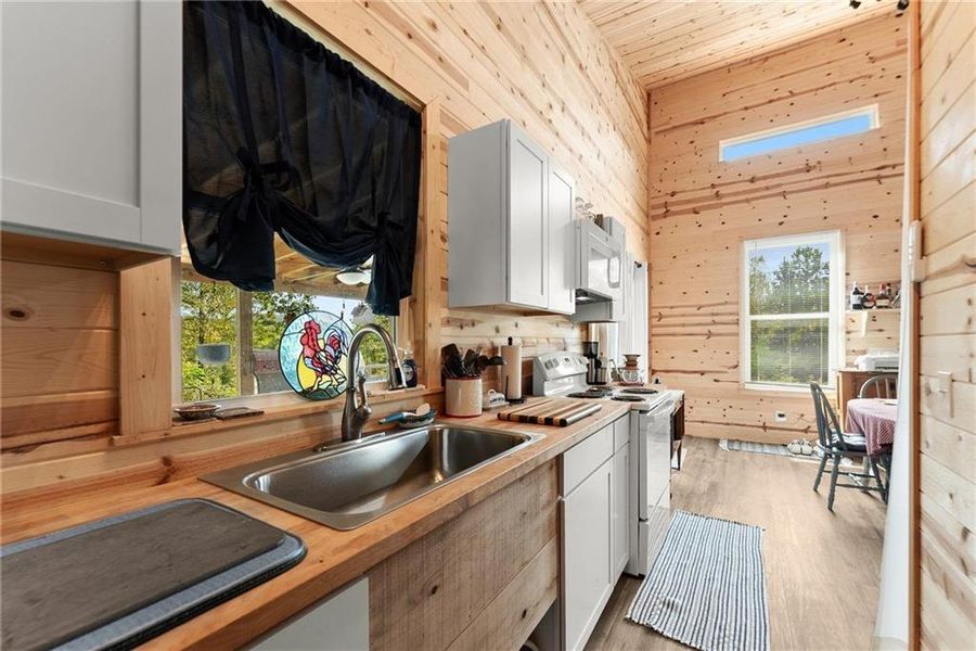 Furnished interior view inside a new home in , Cleveland (Image 8).
