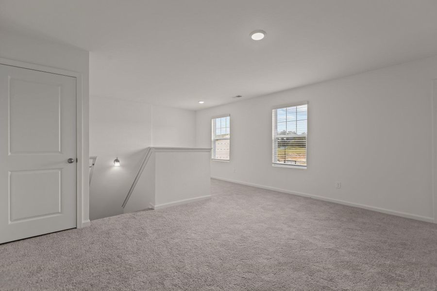 Representative unfurnished interior of a home built from the Hubble by Starlight Homes in Andalusia, Loris (Image 21).