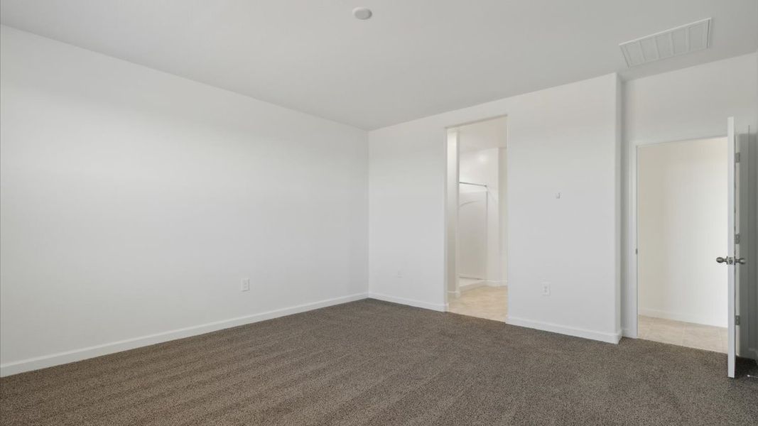 Spacious, unfurnished interior of a new home in Radiance at Superstition Vistas, Apache Junction (Image 25).