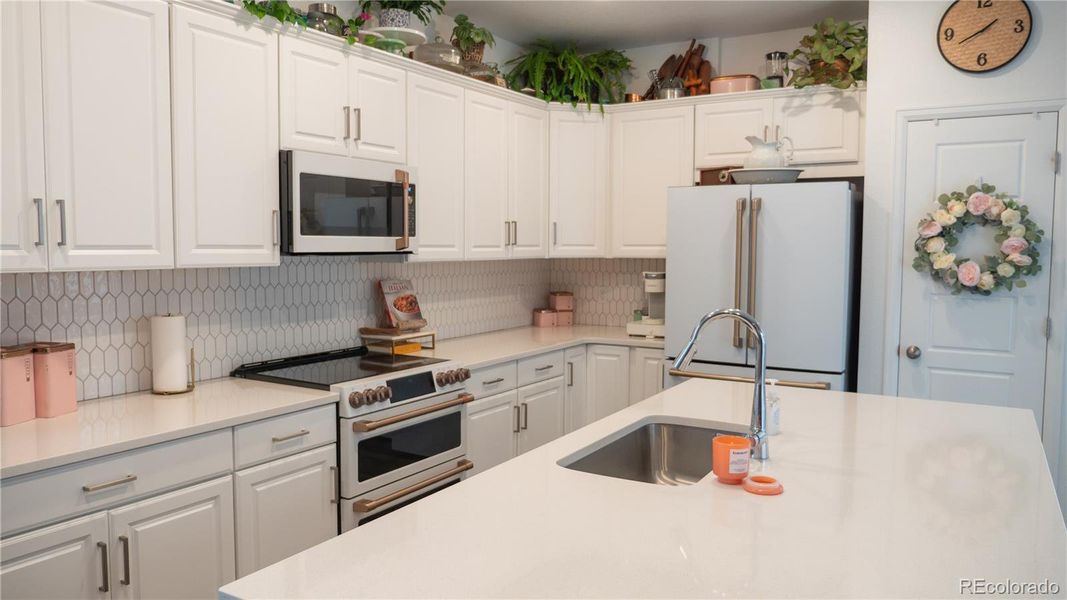Furnished interior view inside a new home in , Aurora (Image 19).