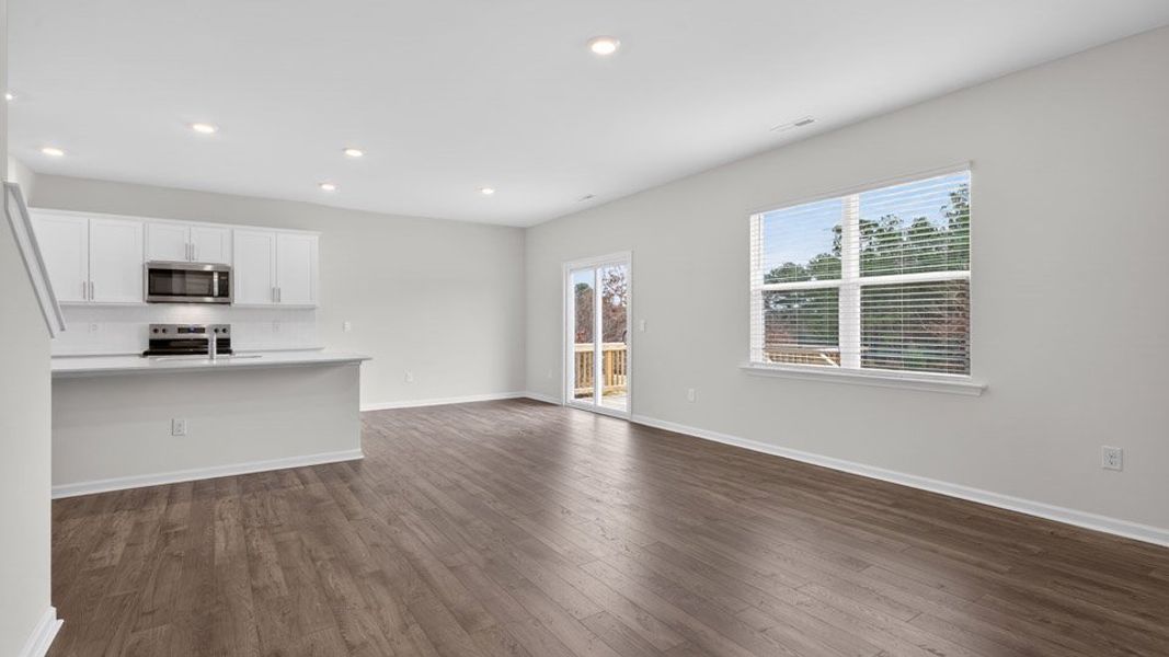 Spacious, unfurnished interior of a new home in Mason Ridge, Spring Lake (Image 17).