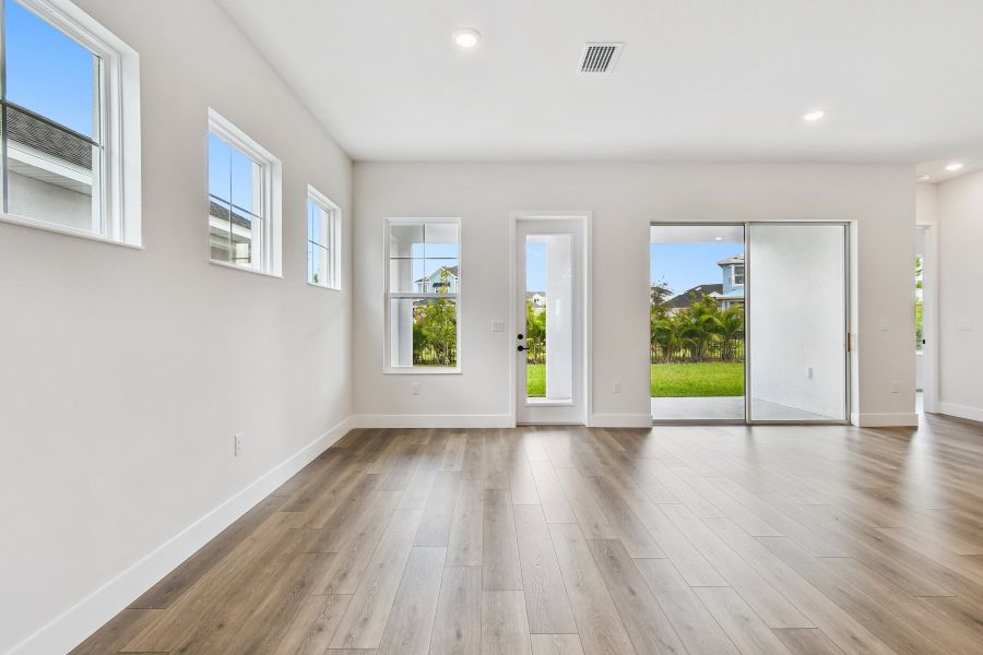 The Seamount - Family Room