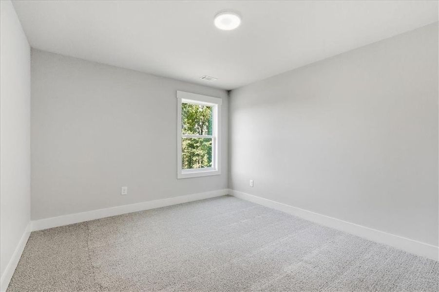 Spacious, unfurnished interior of a new home in , Statham (Image 44).