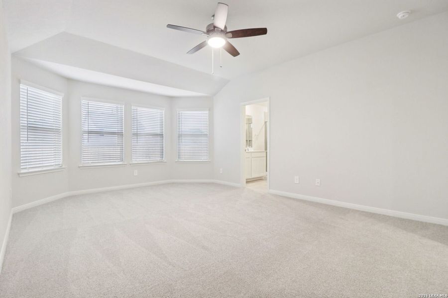 Spacious, unfurnished interior of a new home in Kallison Ranch, San Antonio (Image 16).