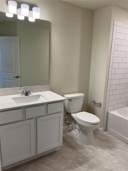 Furnished interior view inside a new home in , Davenport (Image 7).