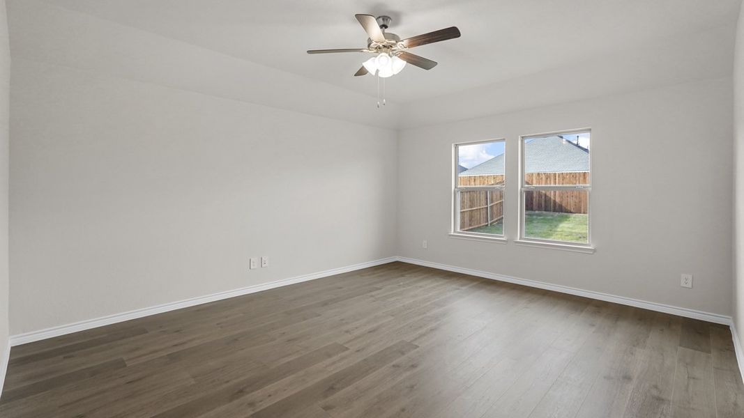Spacious, unfurnished interior of a new home in Trailstone, Caddo Mills (Image 24).