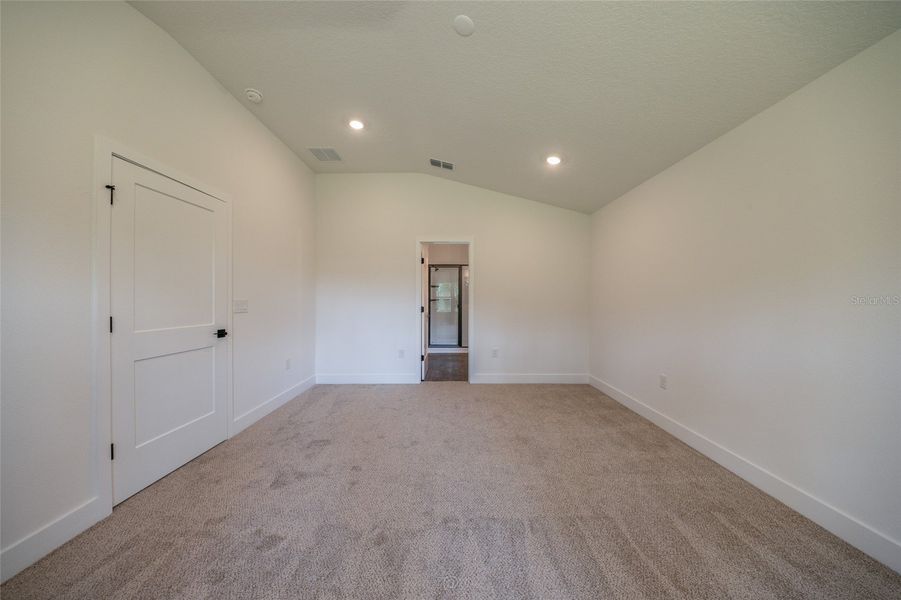 Spacious, unfurnished interior of a new home in Palm Coast, Palm Coast (Image 17).