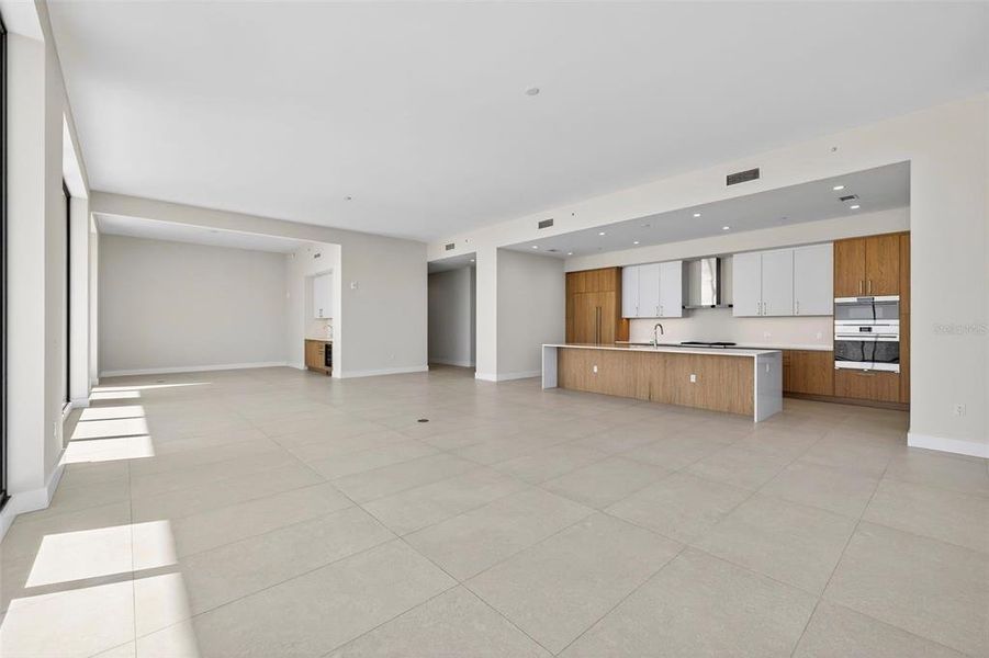 Spacious, unfurnished interior of a new home in , St. Petersburg (Image 26). Spacious, unfurnished interior of a new home in , St. Petersburg (Image 26).