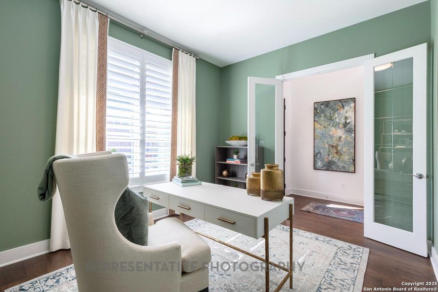 Furnished interior view inside a new home in The Ranches at Creekside, Boerne (Image 39). Furnished interior view inside a new home in The Ranches at Creekside, Boerne (Image 39).