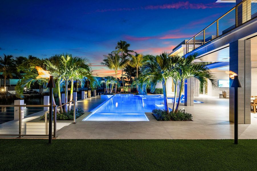 336_Coconut_Palm_Road_Dusk_15