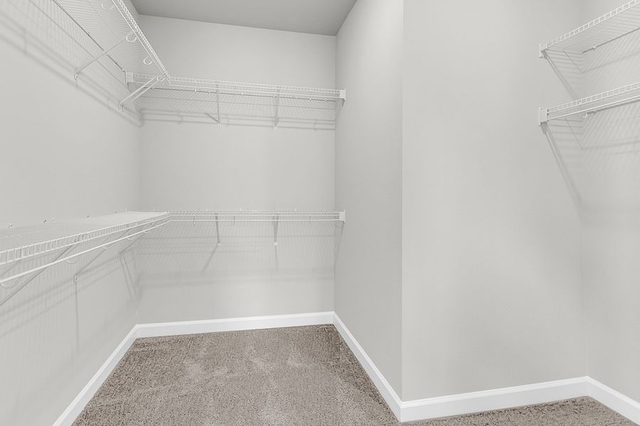 Spacious, unfurnished interior of a new home in Pineland Preserve, Summerville (Image 32).
