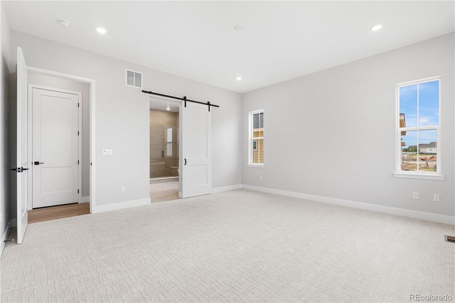 Spacious, unfurnished interior of a new home in Retreat at The Canyons, Castle Pines (Image 28).