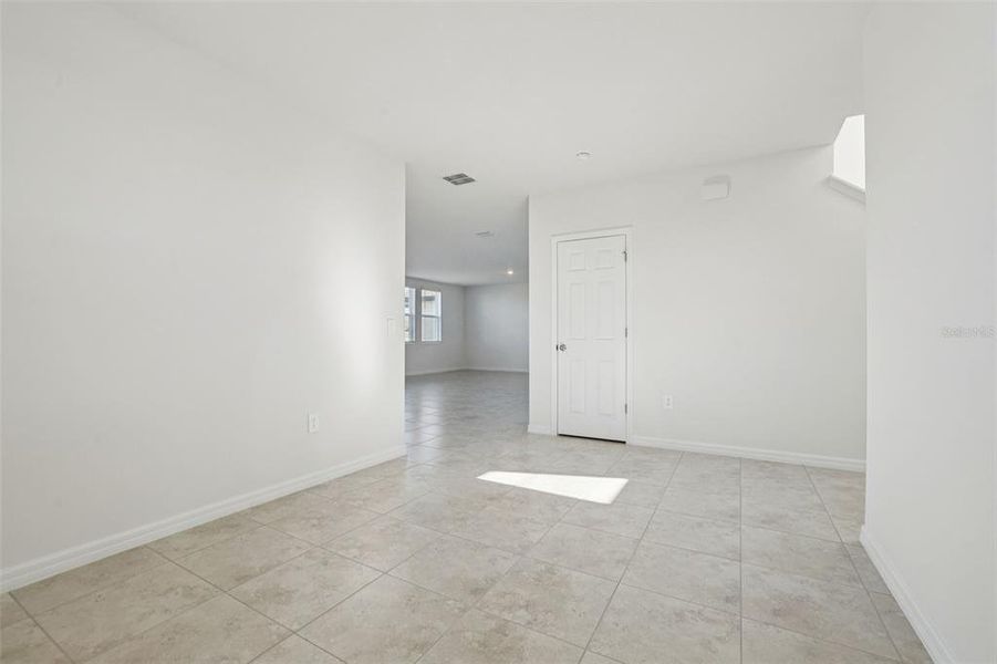 Spacious, unfurnished interior of a new home in Lake Deer Estates - Signature Series, Poinciana (Image 20).