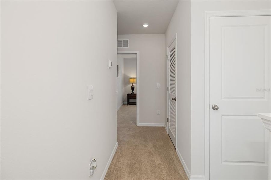 Spacious, unfurnished interior of a new home in , Bradenton (Image 23).