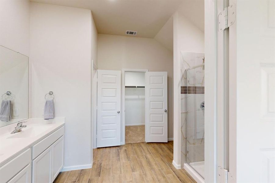 Image 34 of a home in Meadow Park. Image 34 of a home in Meadow Park.