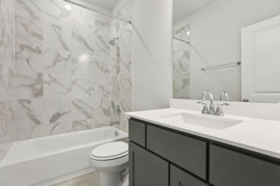 Furnished interior view inside a new home in Woodhavyn 40', Magnolia (Image 12).