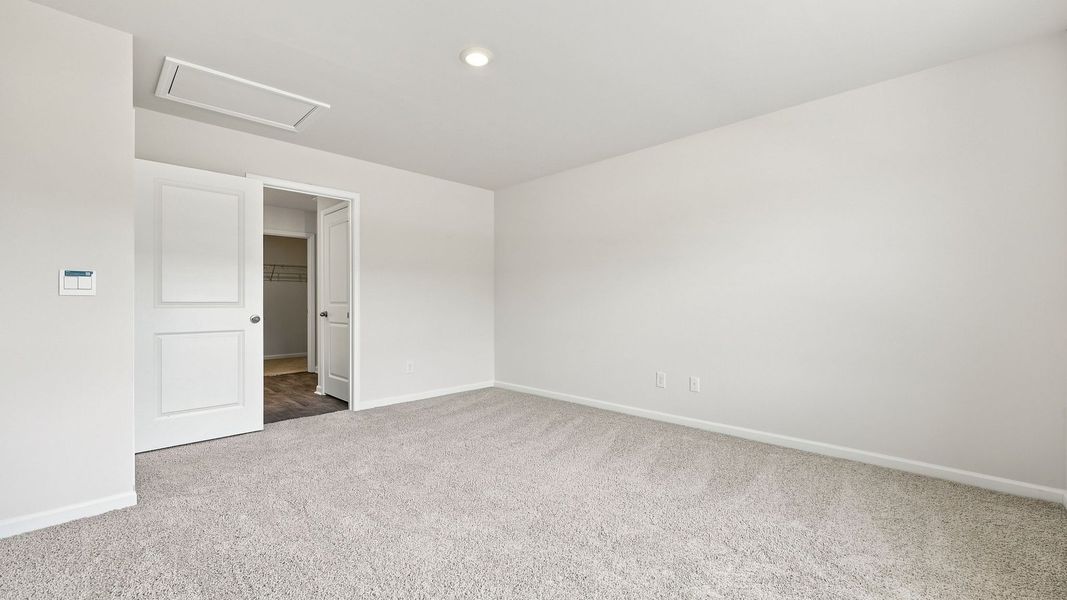 Spacious, unfurnished interior of a new home in Carter Ridge, Greenville (Image 28).