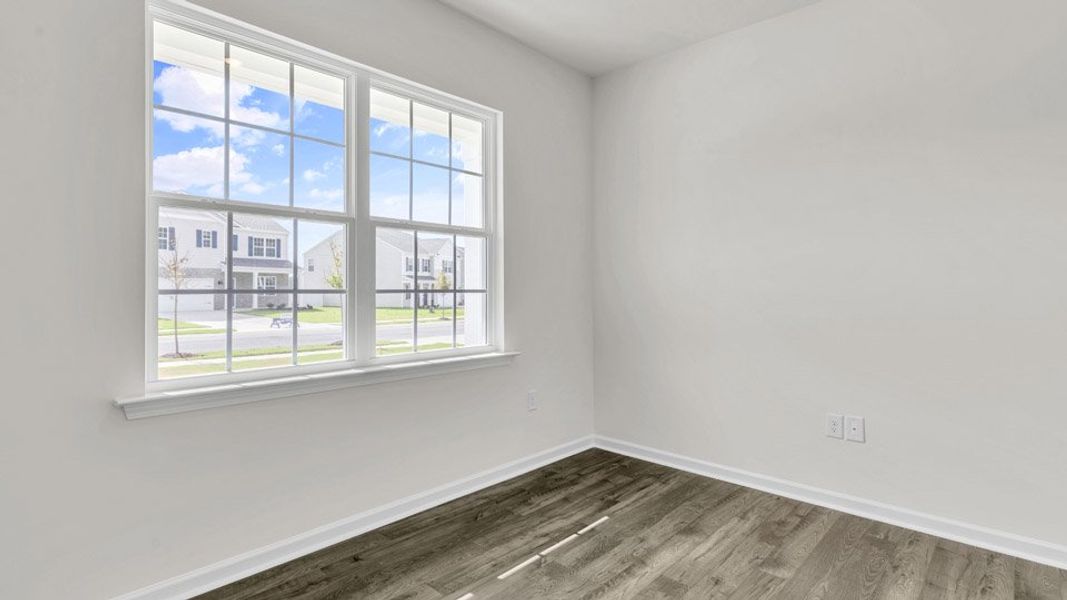Spacious, unfurnished interior of a new home in Bryson Park, Lexington (Image 9).