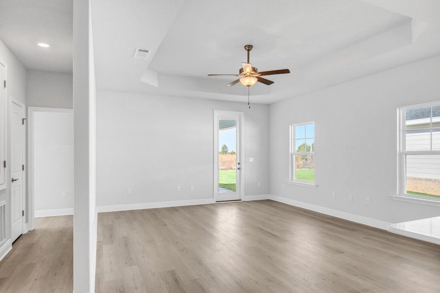 Spacious, unfurnished interior of a new home in The Bluffs at Lafayette, Freeport (Image 12).