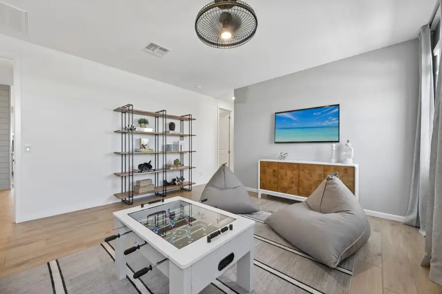 Representative images and renderings are for illustrative purposes. Actual structural options and design finishes of home may vary.