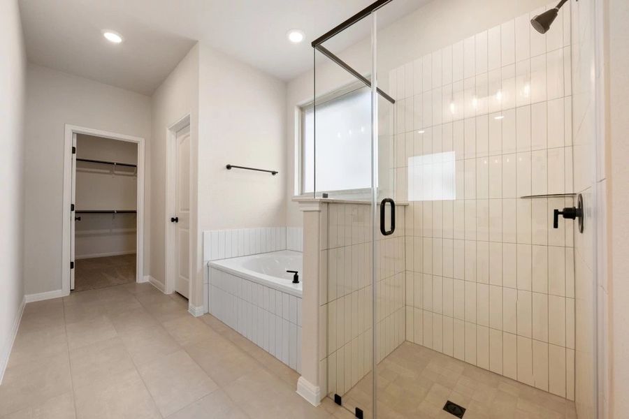 Furnished interior view inside a new home in Berry Creek Highlands, Georgetown (Image 17).