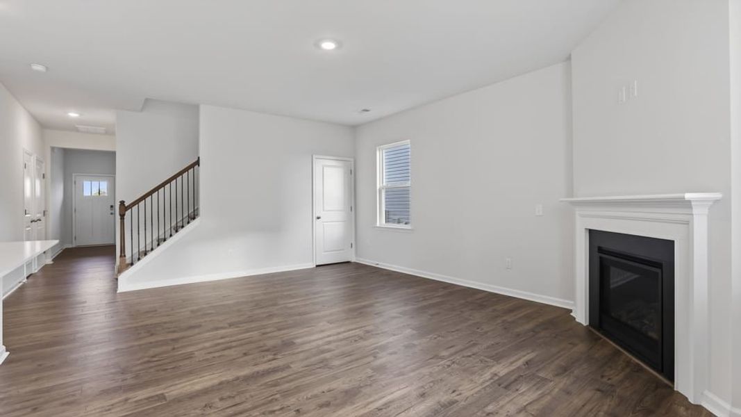 Spacious, unfurnished interior of a new home in Baxter Village, Boiling Springs (Image 24).