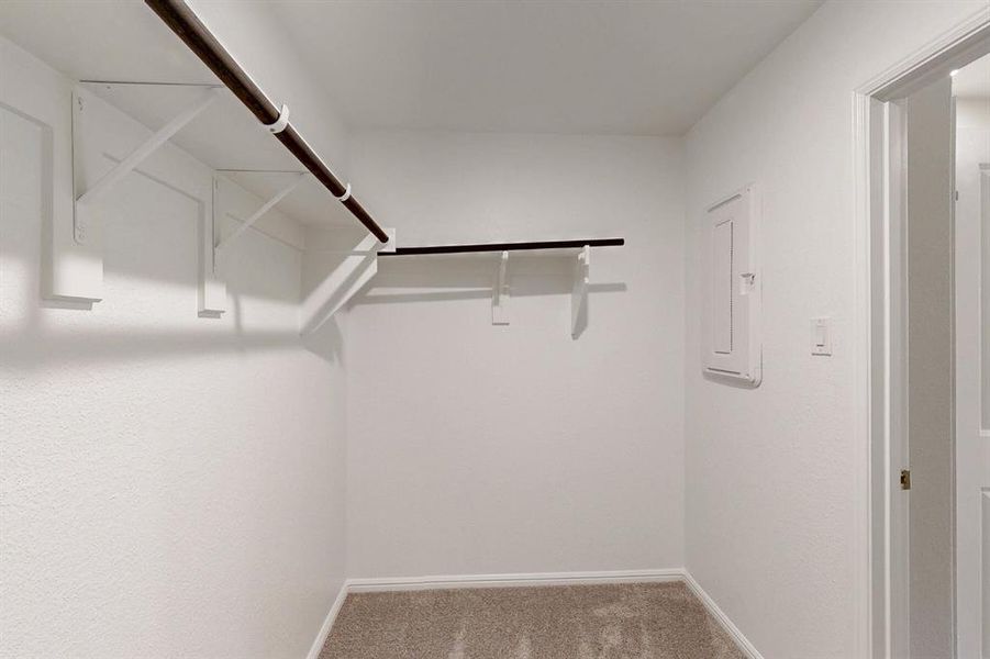 Image 38 of a home in Kings Way.