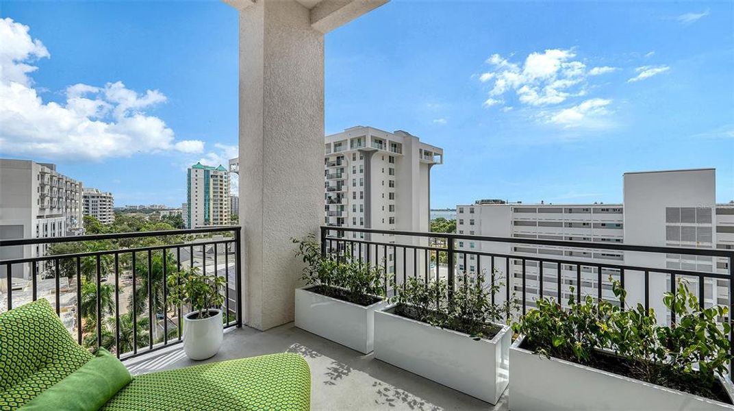 Exterior details and patio area of a home in , Sarasota (Image 21).