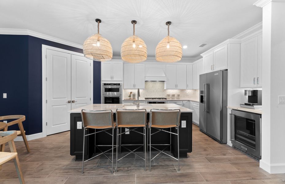 Open kitchen with decorative backsplash Open kitchen with decorative backsplash