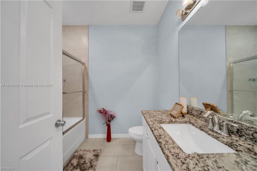 Furnished interior view inside a new home in , Cape Coral (Image 7). Furnished interior view inside a new home in , Cape Coral (Image 7).