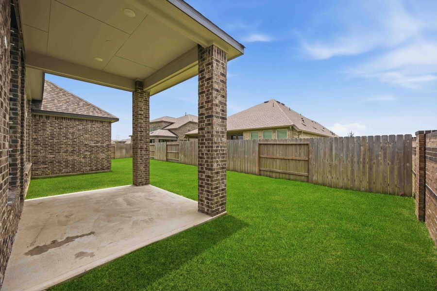 Exterior details and patio area of a home in Canterra Creek 60', Rosharon (Image 23). Exterior details and patio area of a home in Canterra Creek 60', Rosharon (Image 23).