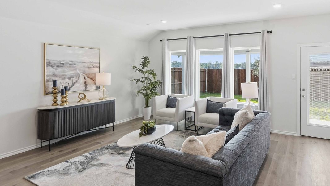 Furnished interior view inside a new home in Blaire Lake, Tyler (Image 9).