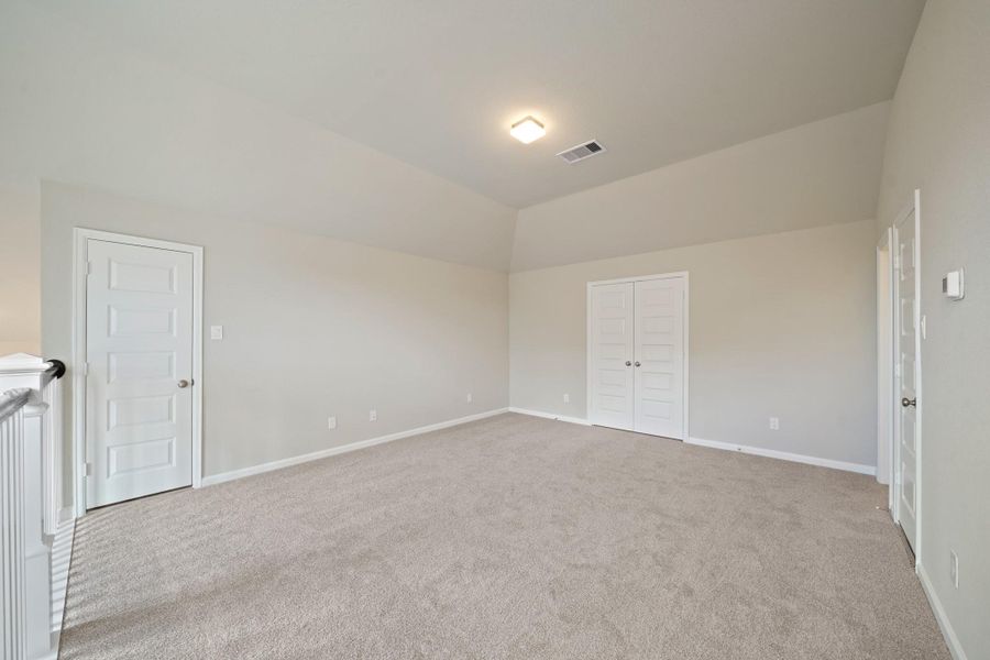 Versatile loft on the 3rd floor