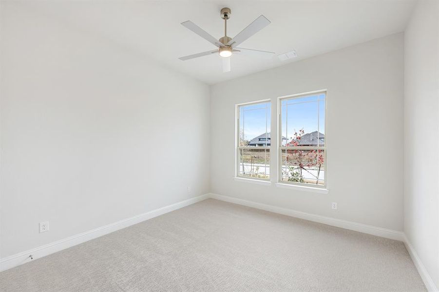 Spacious, unfurnished interior of a new home in The Retreat at North Grove 60, Waxahachie (Image 23). Spacious, unfurnished interior of a new home in The Retreat at North Grove 60, Waxahachie (Image 23).